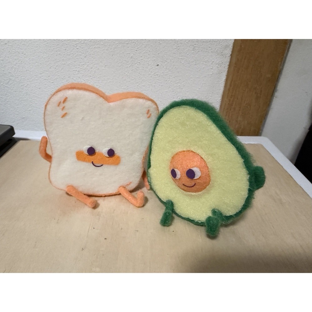 Felt Duo Figural Valentine's Day Avocado & Toast  Spritz 2021